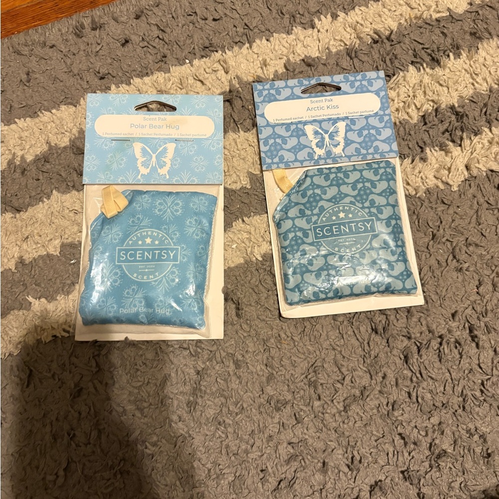 Scentsy Scent Paks in Light Blue and Teal